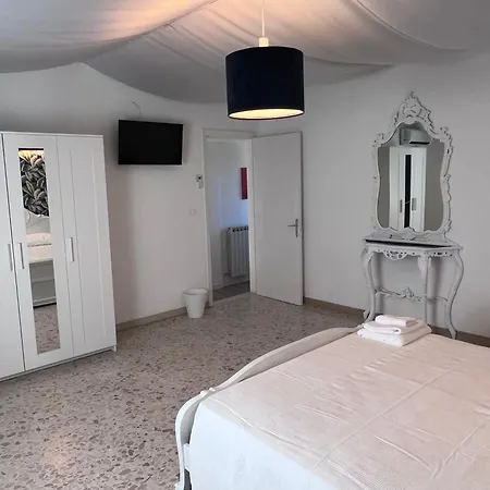 Holiday home Lellolocations - Casa Solfanuccio