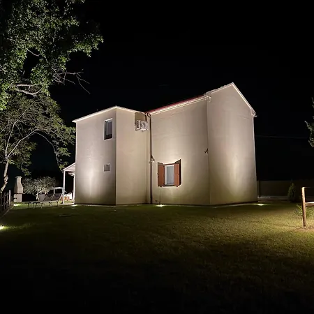 Lellolocations - Casa Solfanuccio * San Costanzo